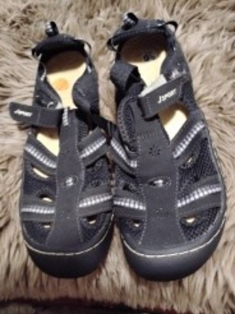 Leather all-terrain athletic shoes
